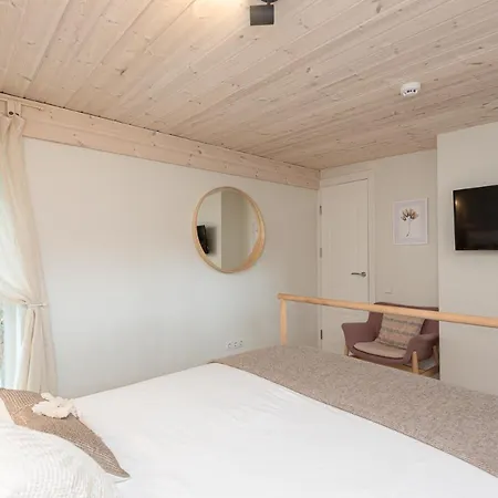 Stunning Seaside Haus 3 Дом отдыха *