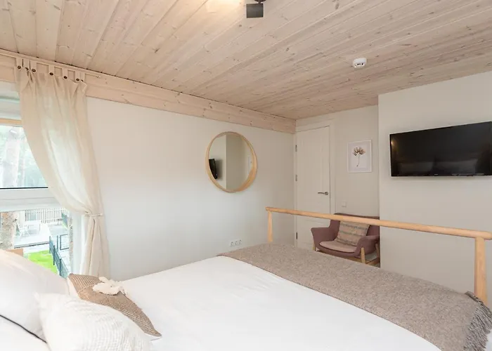 Stunning Seaside Haus 3 בית נופש *